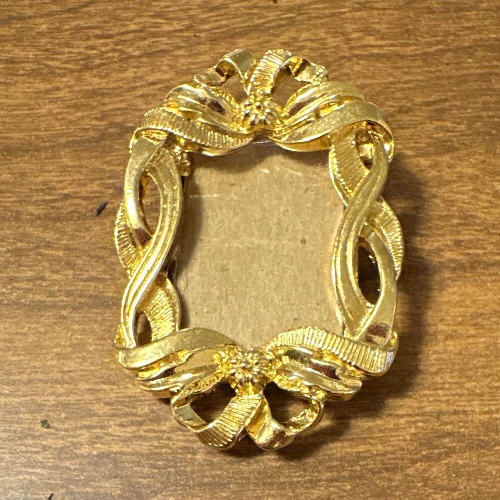Vintage Gold Tone Ornate Mini Metal Picture Frame Brooch Fits  2x3 Photo